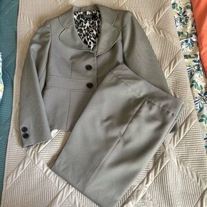 Kasper two-piece pantsuit Gray! Get 2 for the price of one :)